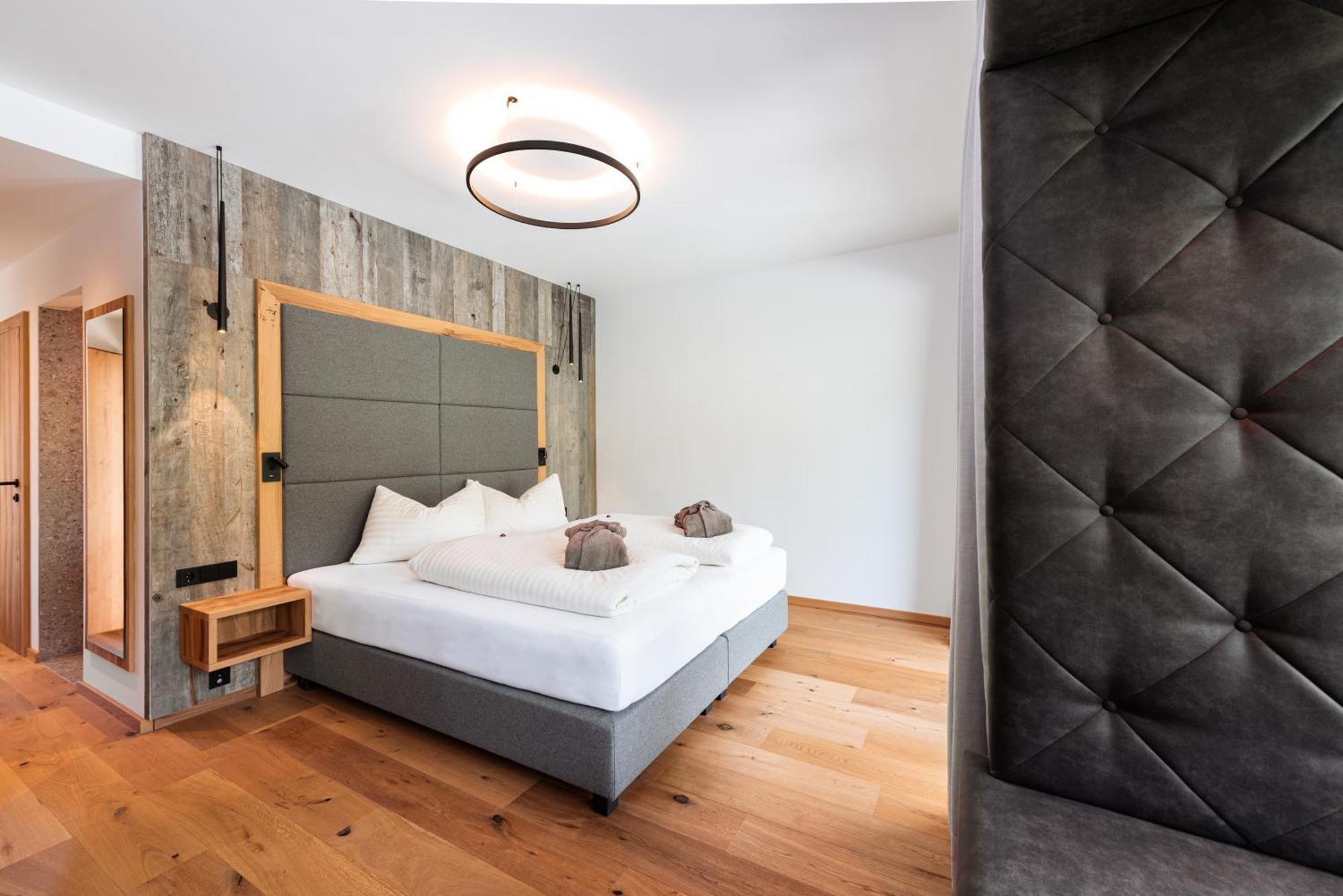 Hotel Lohningerhof Maria Alm am Steinernen Meer Room photo
